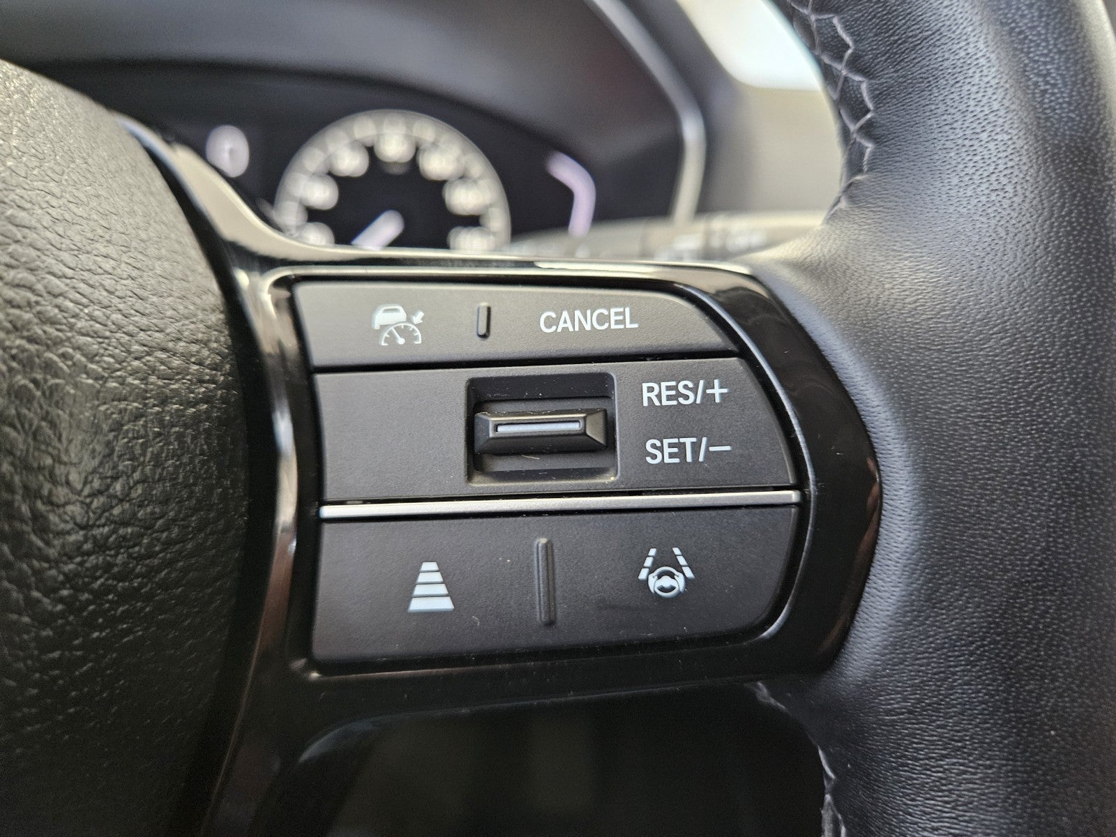 2024 Honda Civic Hatchback EX-L