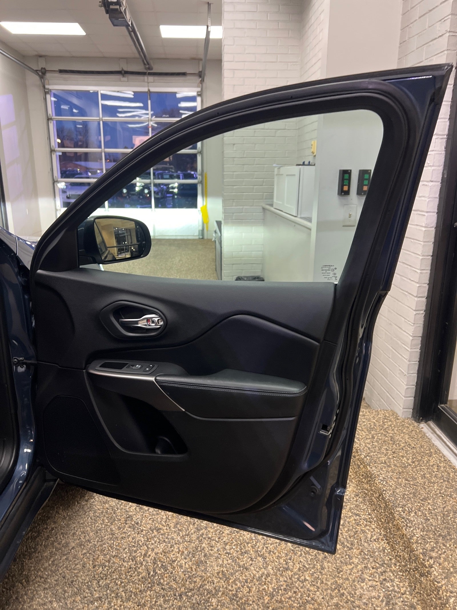 2020 Jeep Cherokee Altitude