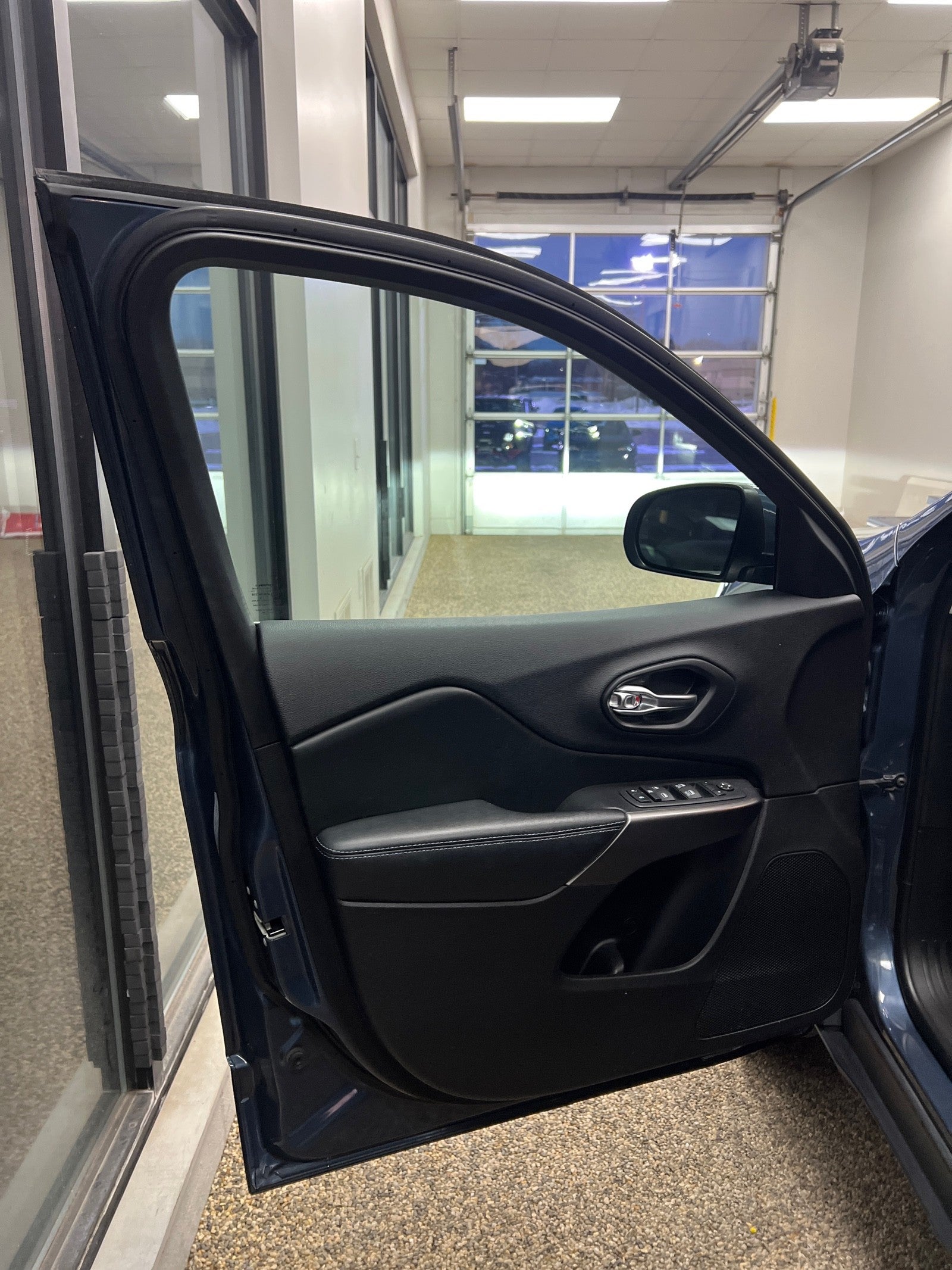 2020 Jeep Cherokee Altitude