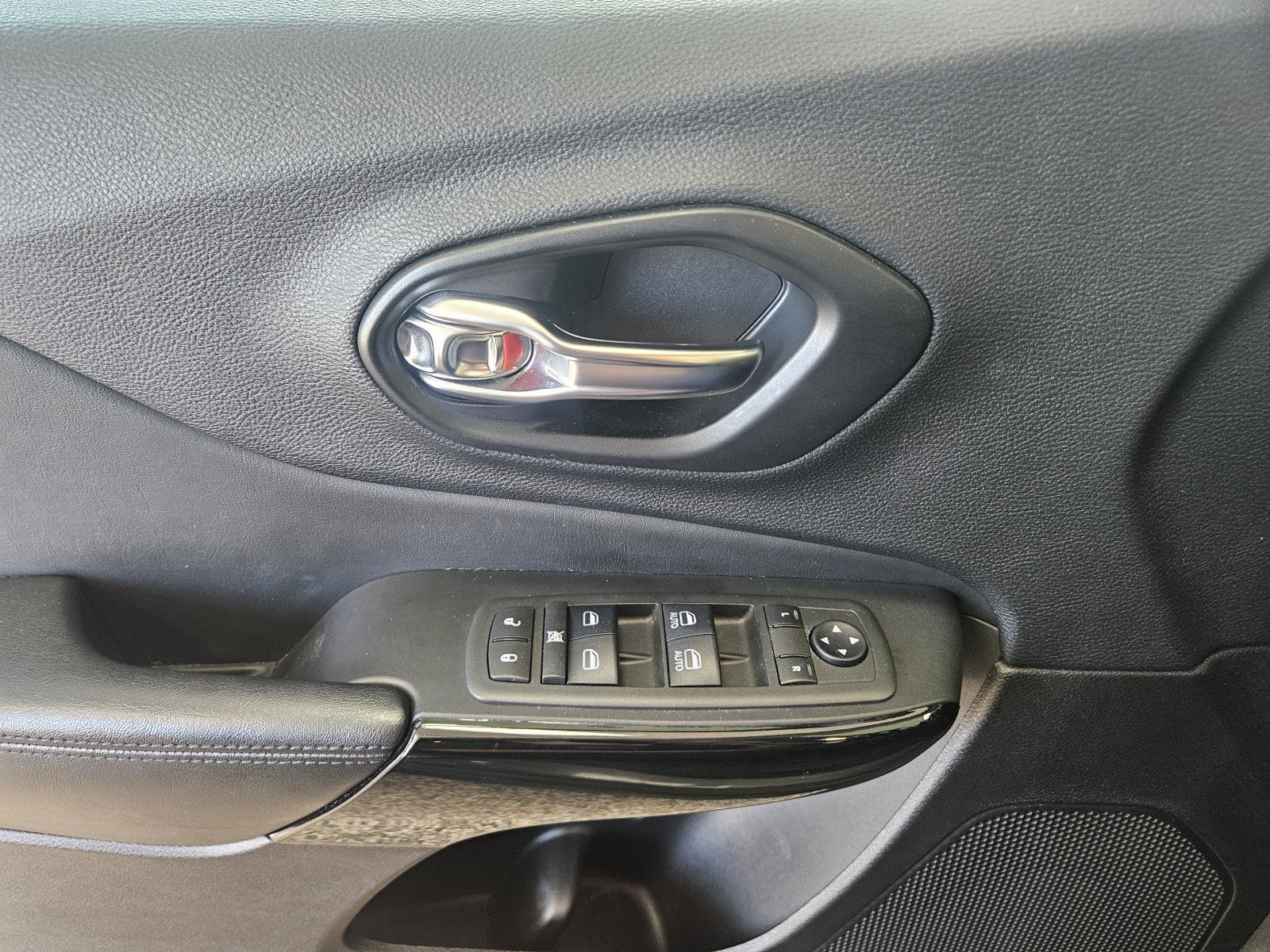 2021 Jeep Cherokee Altitude