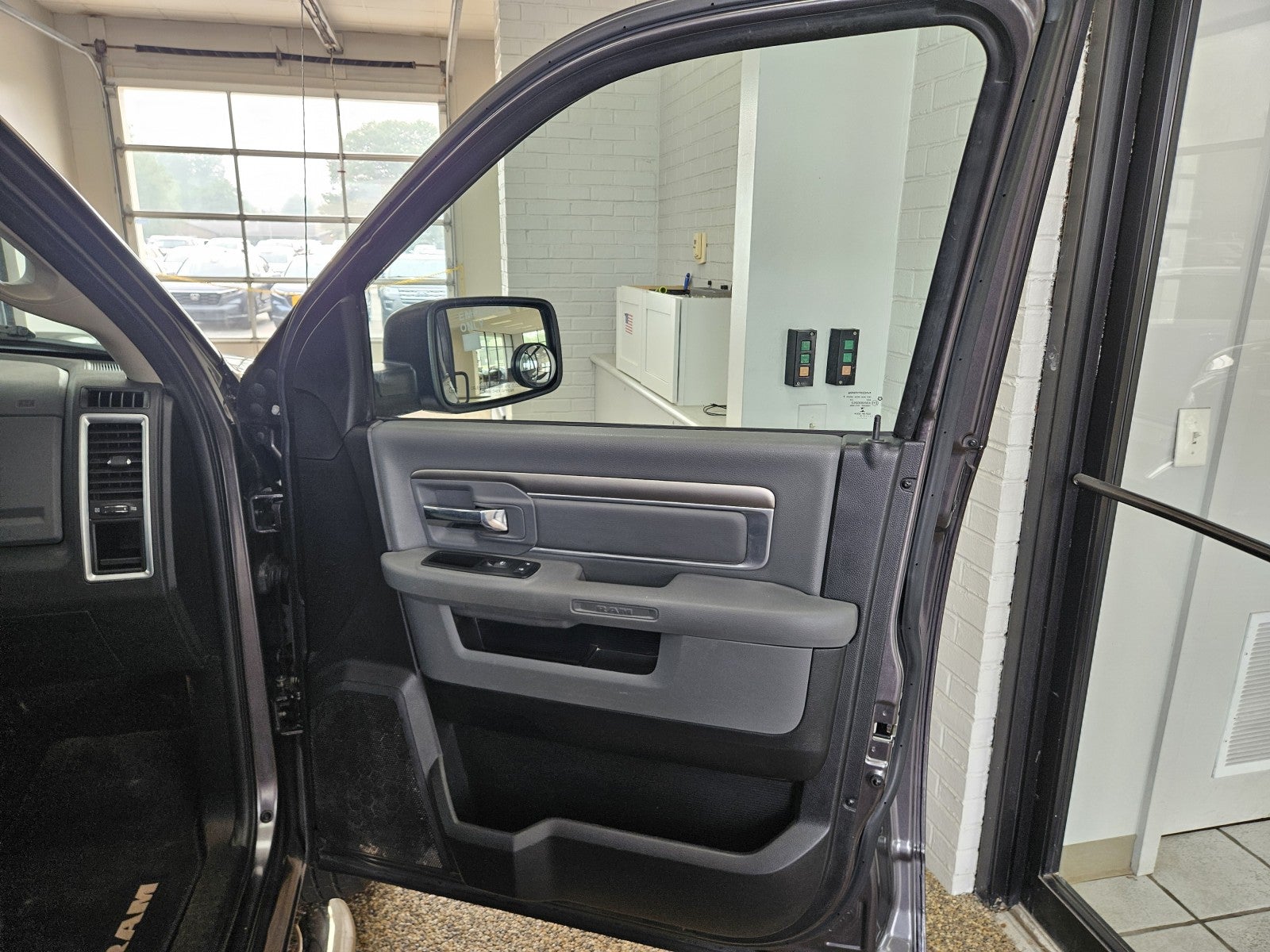 2015 RAM 1500 Big Horn