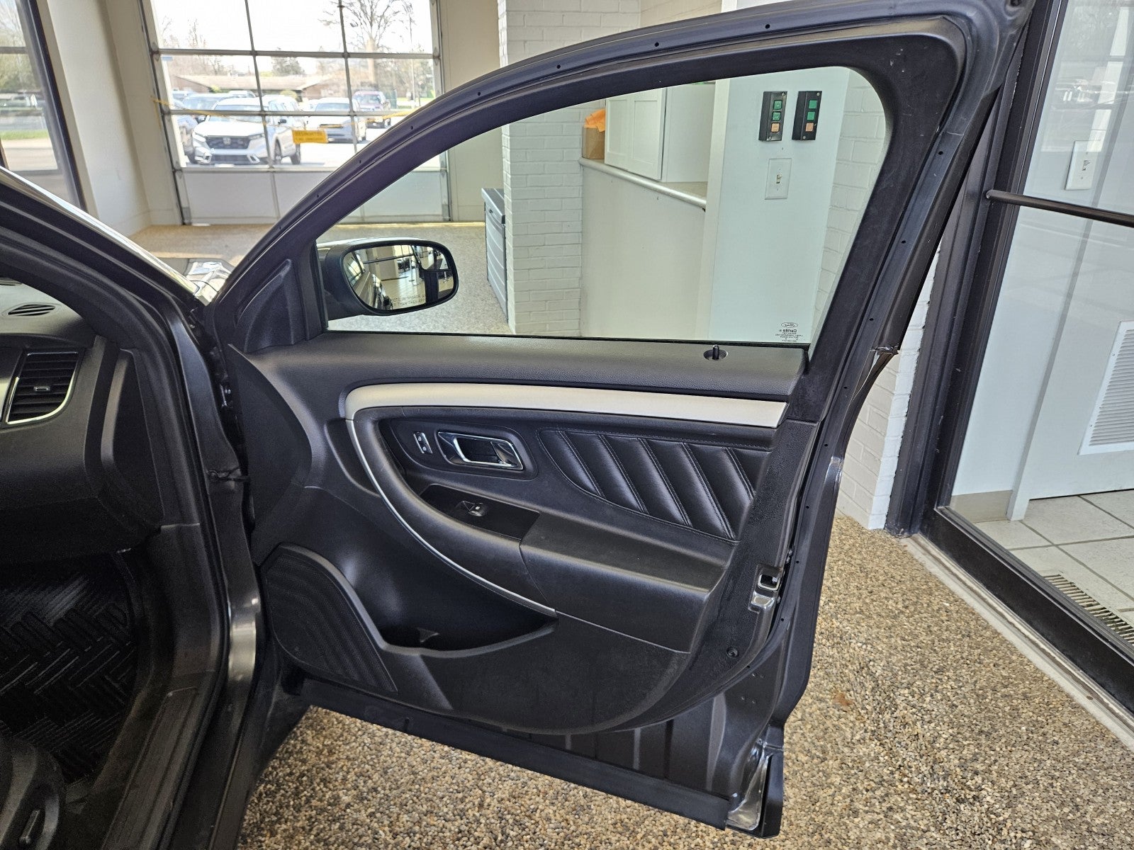 2018 Ford Taurus SEL