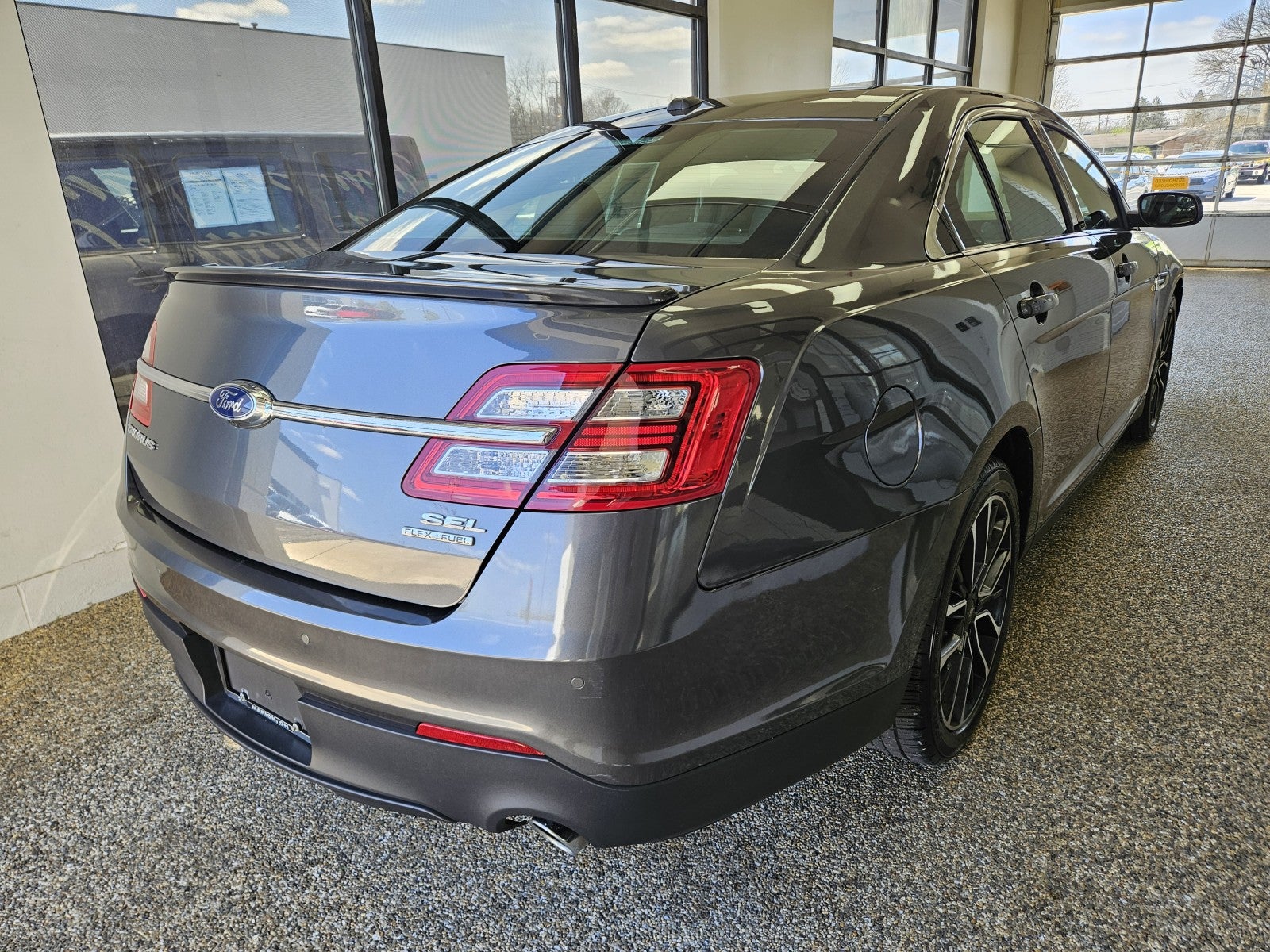 2018 Ford Taurus SEL
