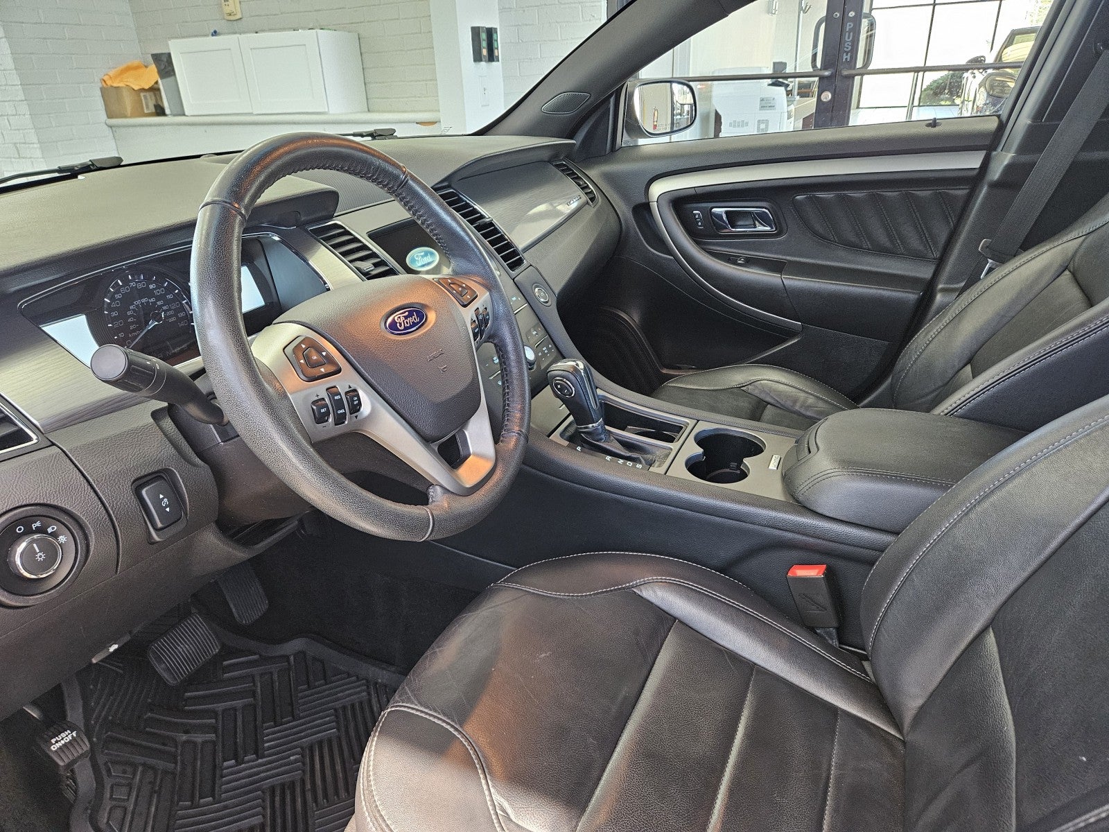 2018 Ford Taurus SEL