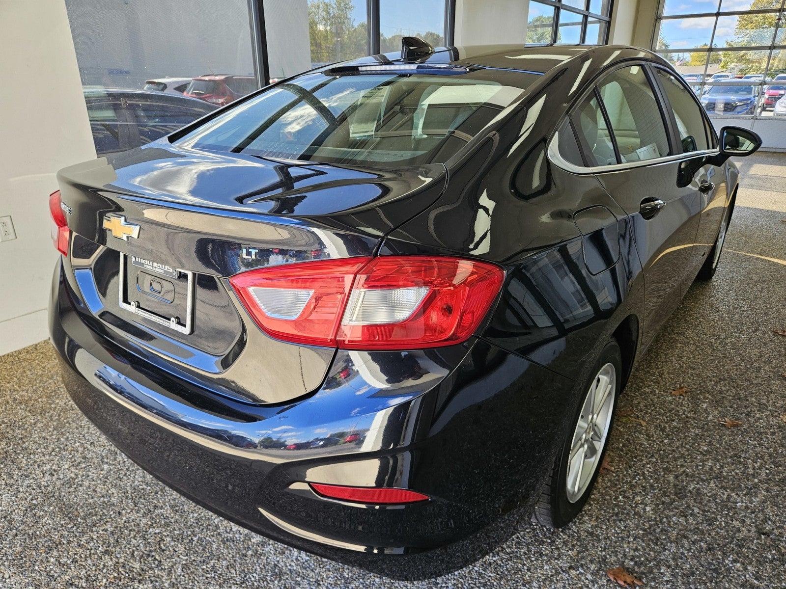 Used 2016 Chevrolet Cruze LT with VIN 1G1BE5SM7G7261479 for sale in Marion, OH