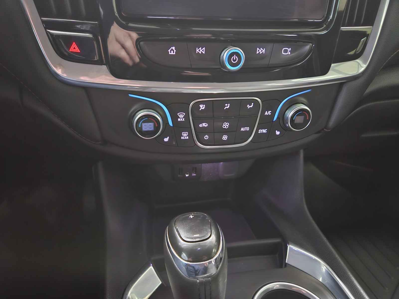 2018 Chevrolet Traverse LT Cloth