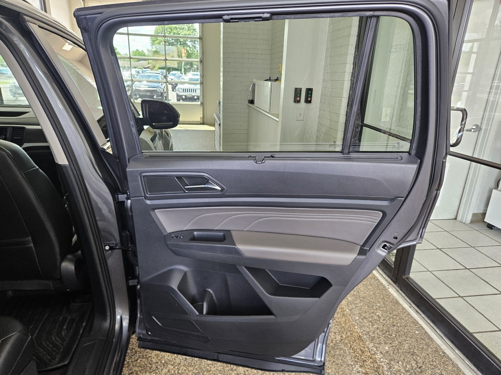 2021 Volkswagen Atlas 3.6L V6 SE w/Technology