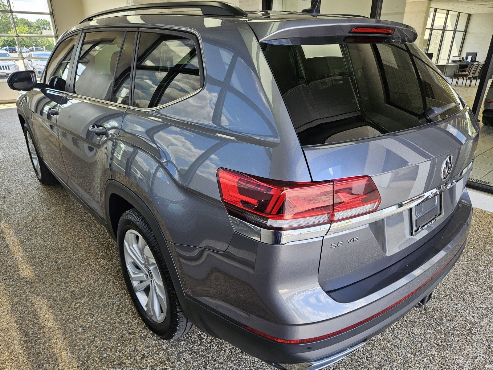 2021 Volkswagen Atlas 3.6L V6 SE w/Technology