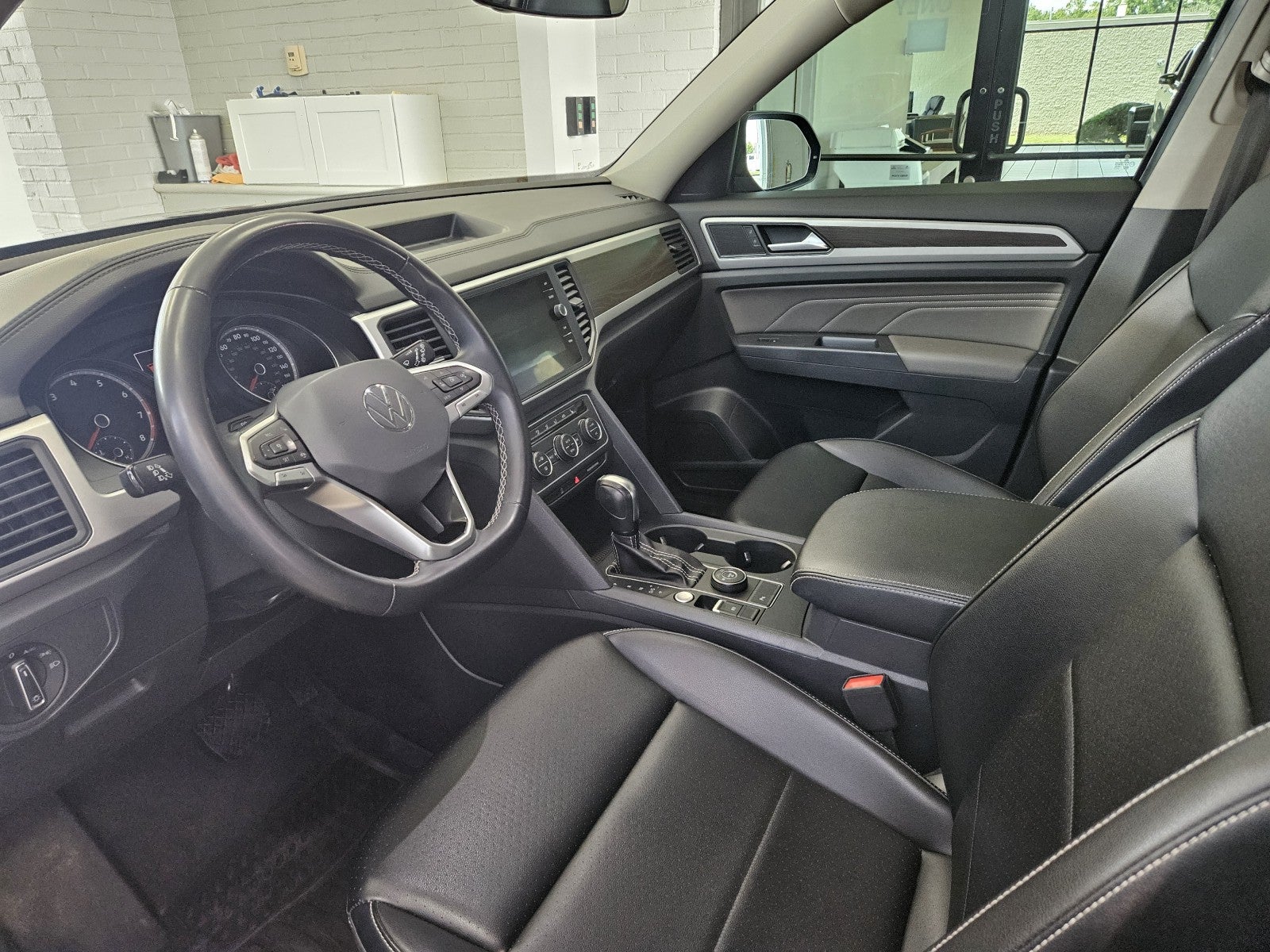 2021 Volkswagen Atlas 3.6L V6 SE w/Technology