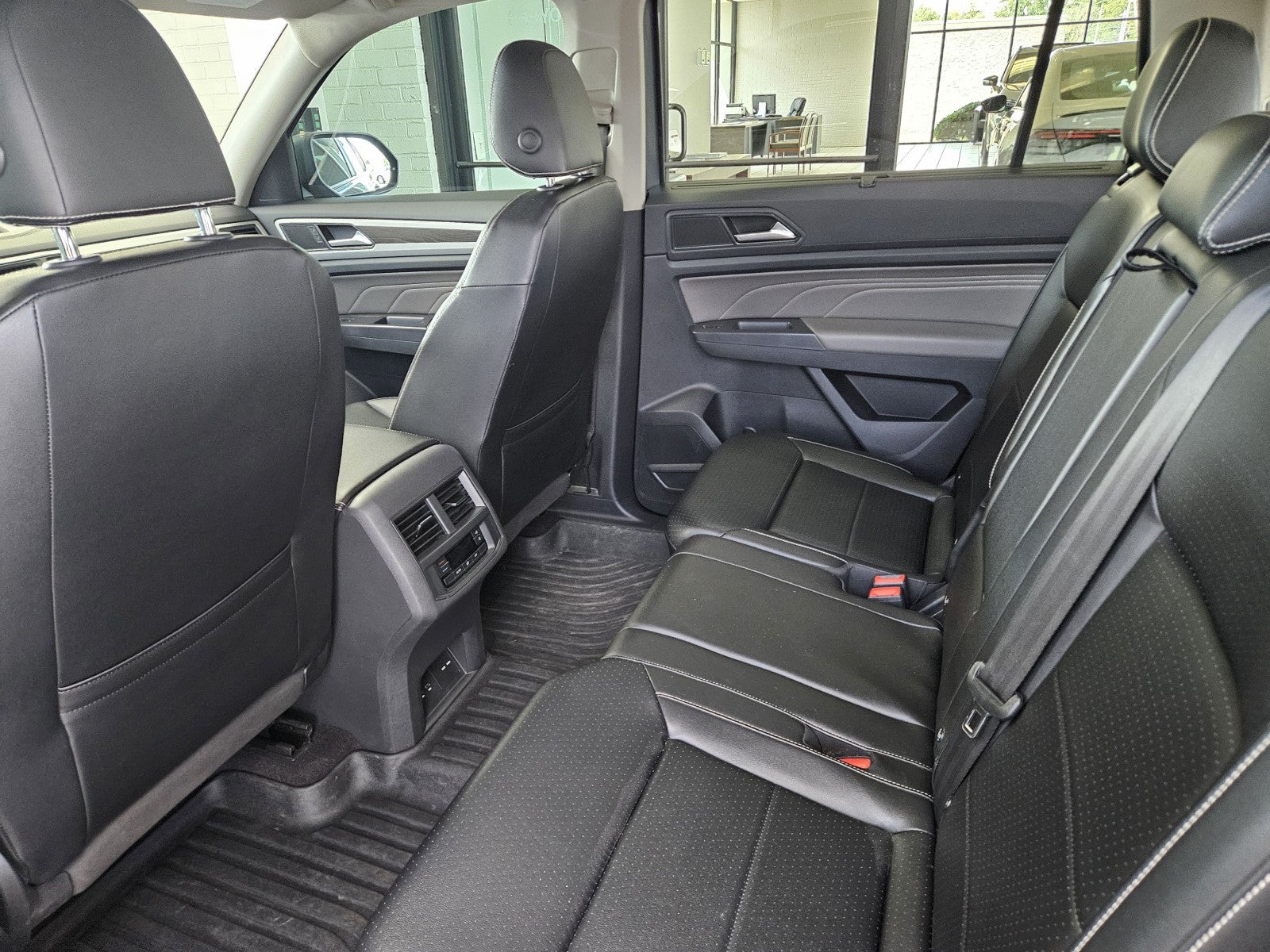 2021 Volkswagen Atlas 3.6L V6 SE w/Technology
