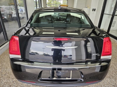 2016 Chrysler 300 300C