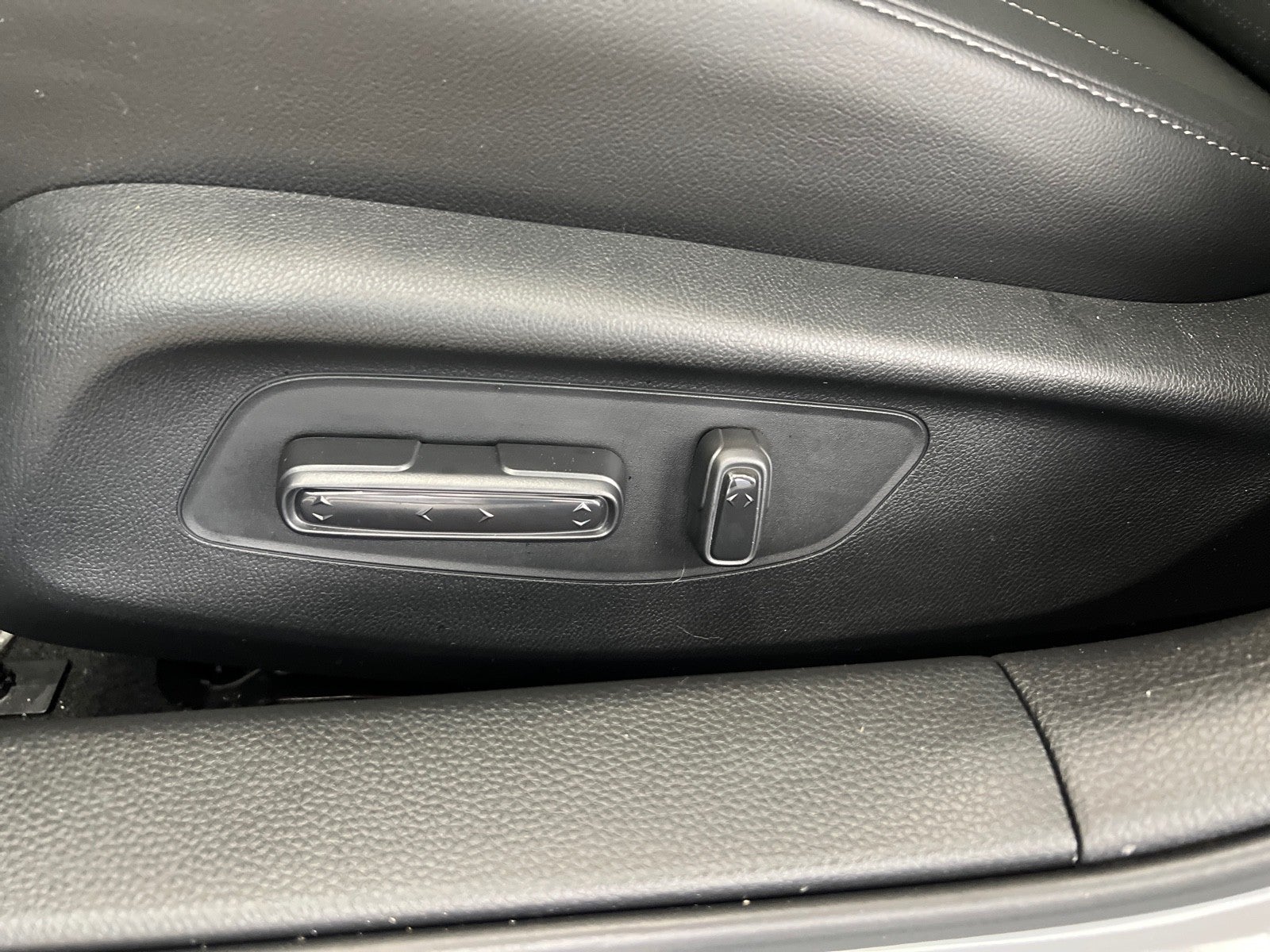 2026 Honda Civic Sedan 2WD Sport Touring Hybrid