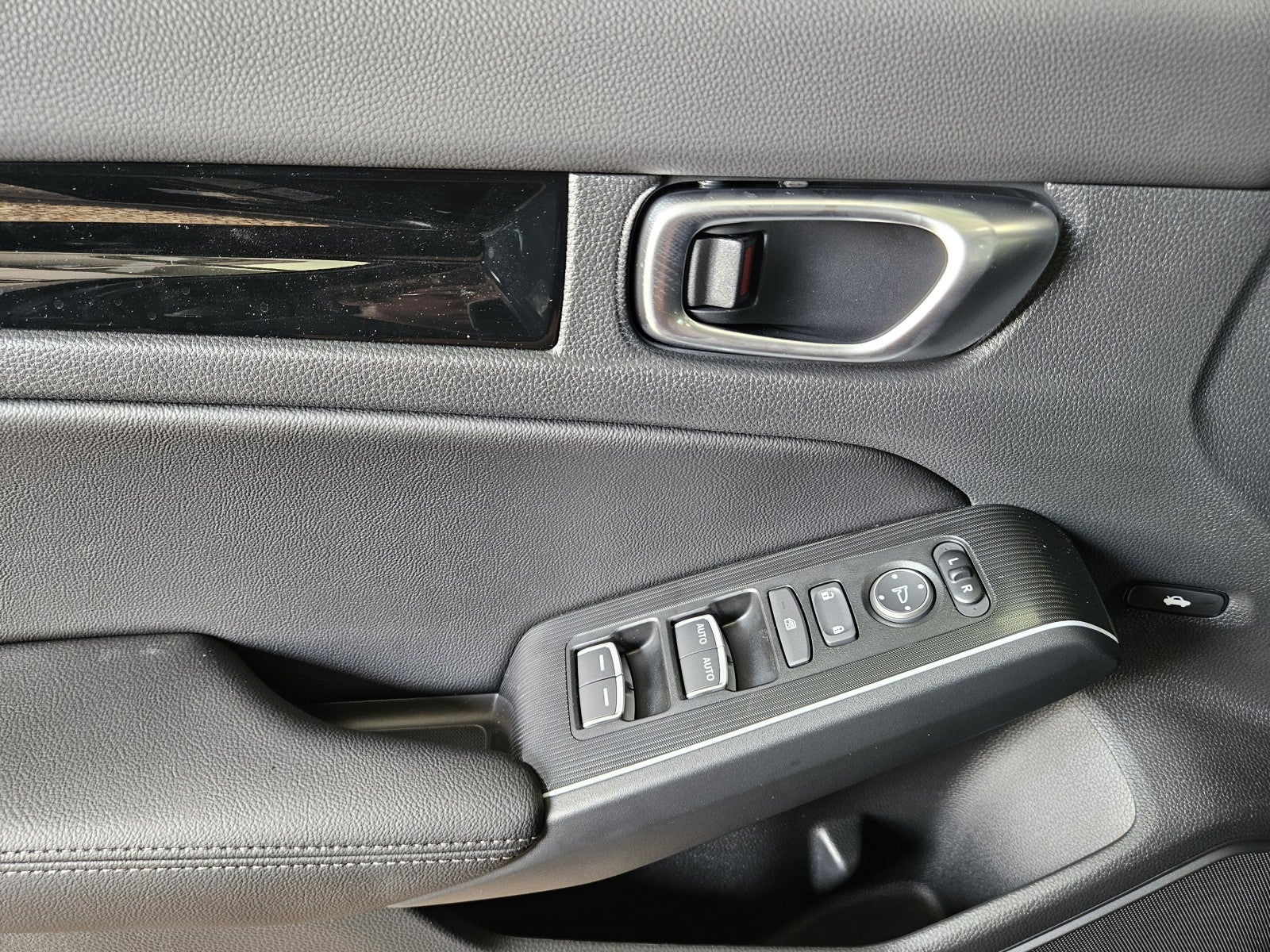 2026 Honda Civic Sedan 2WD Sport Touring Hybrid