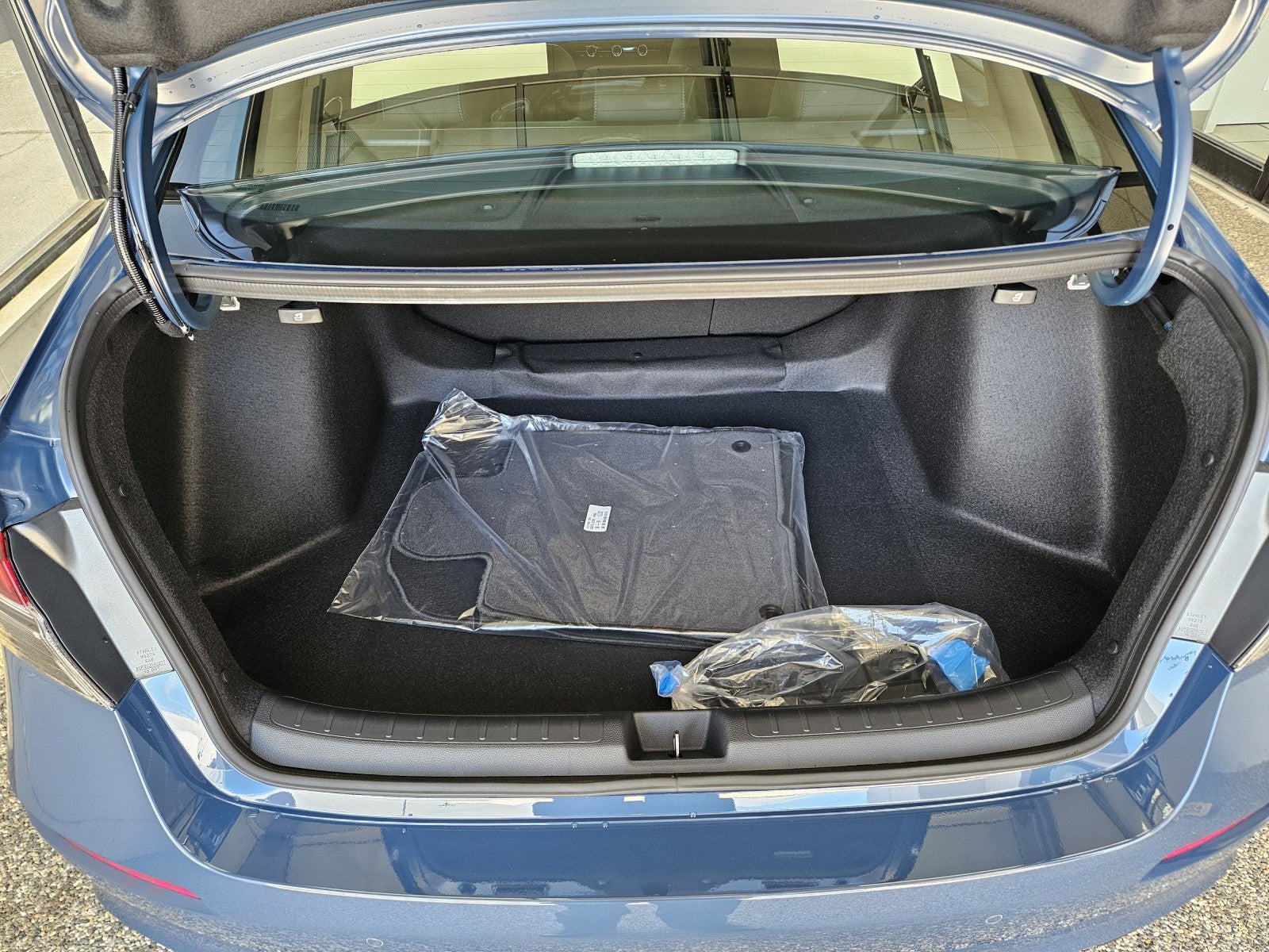 2026 Honda Civic Sedan 2WD Sport Touring Hybrid