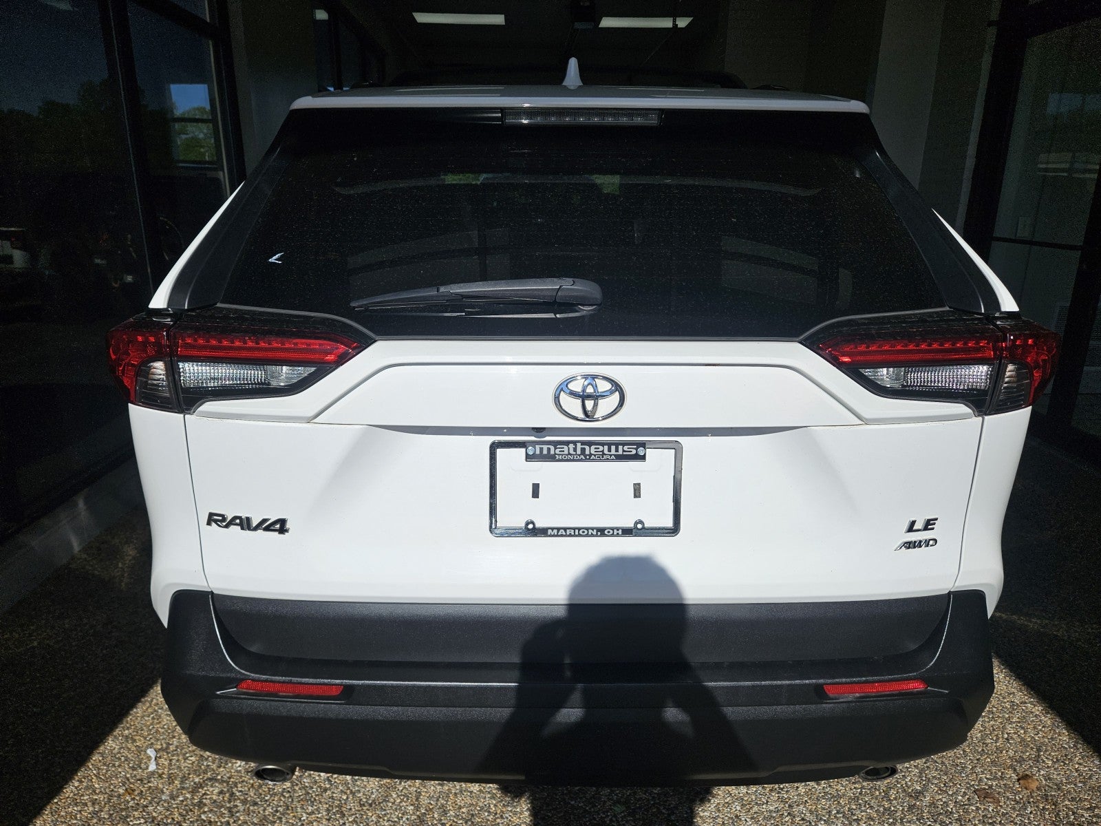 2020 Toyota RAV4 LE