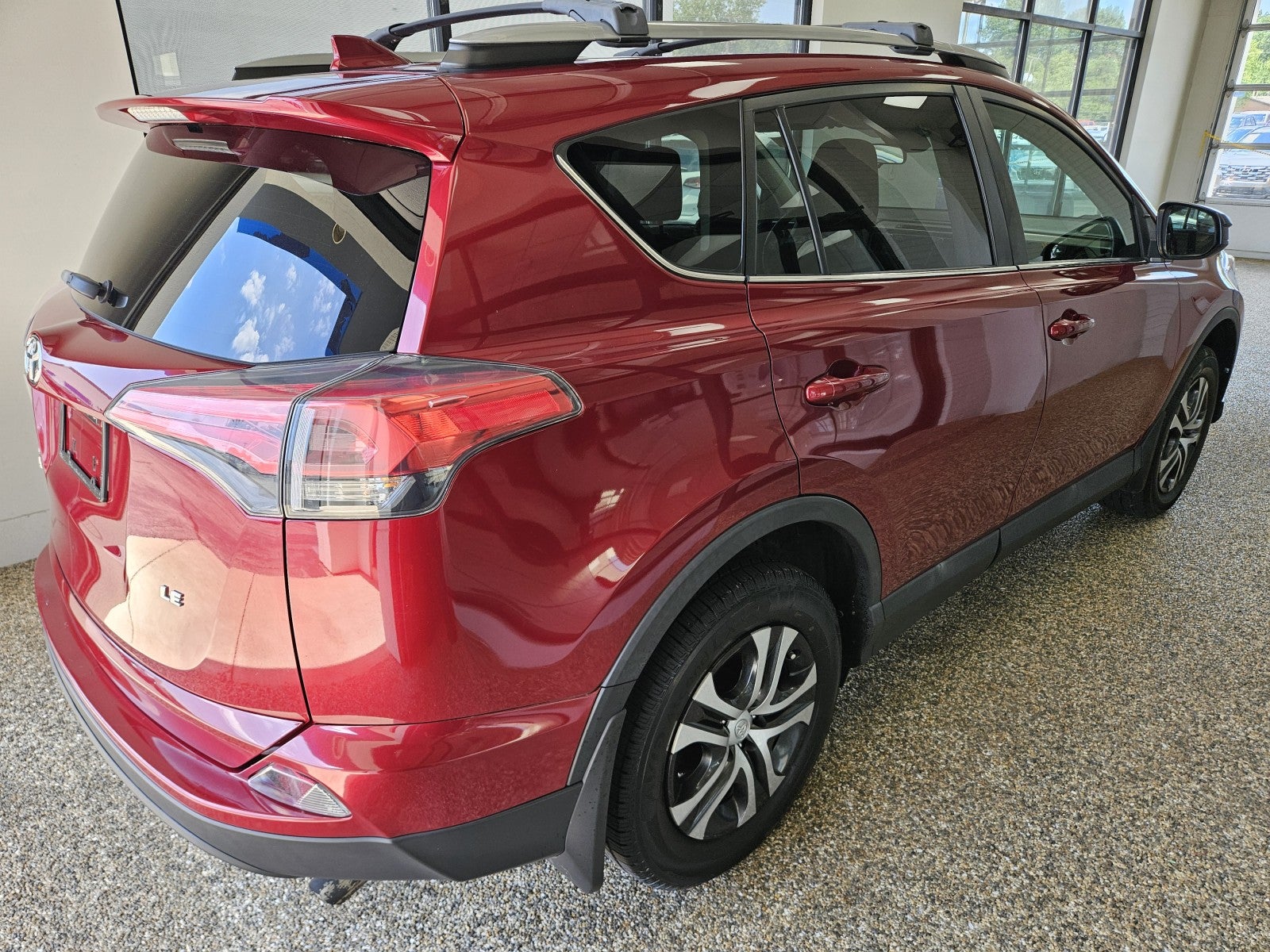 2018 Toyota RAV4 LE
