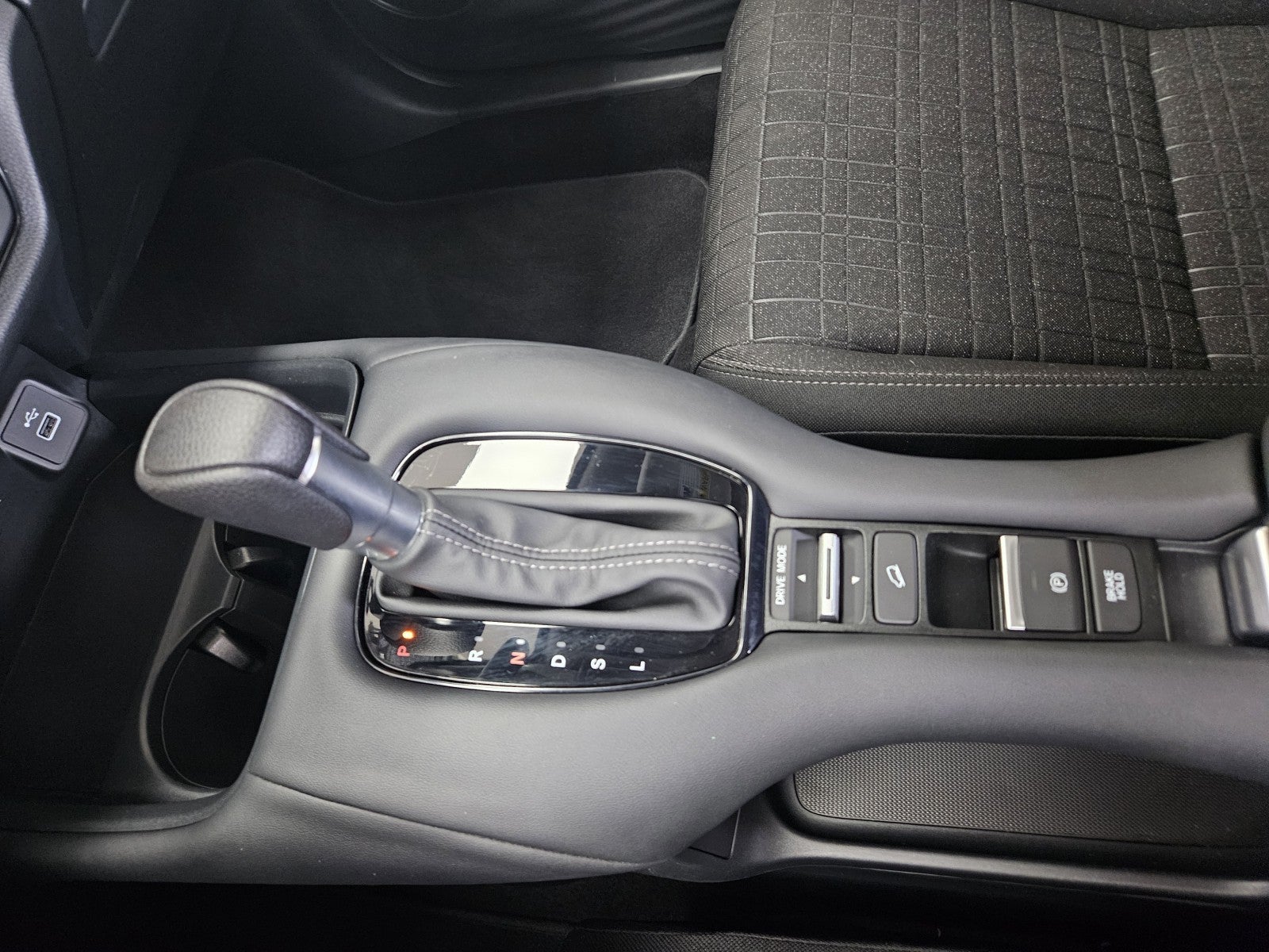 2027 Honda HR-V LX AWD