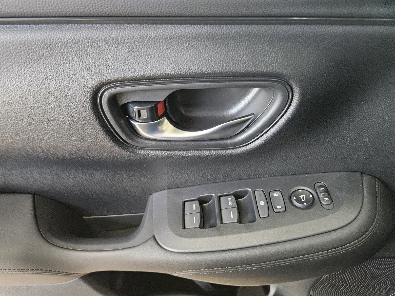 2027 Honda HR-V LX AWD