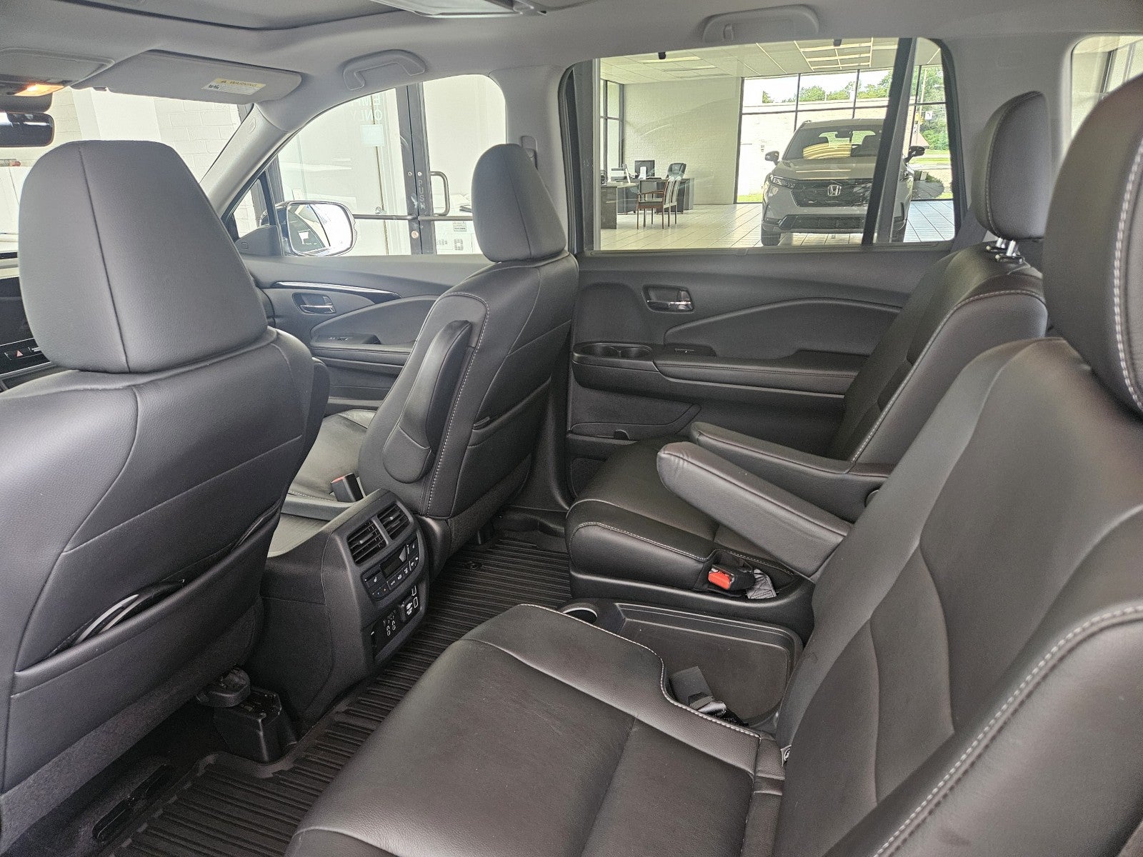 2022 Honda Pilot Touring 7-Passenger