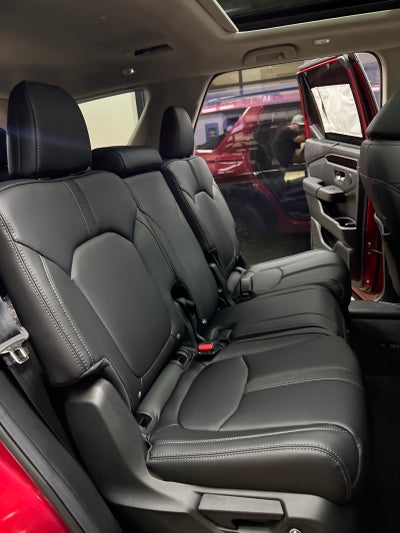 2025 Honda Pilot AWD Touring w/HPD Wheels