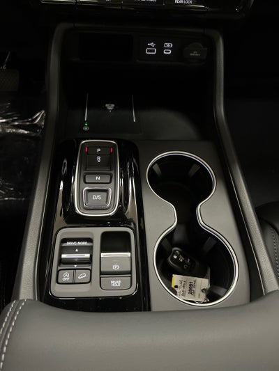 2025 Honda Pilot AWD Touring w/HPD Wheels