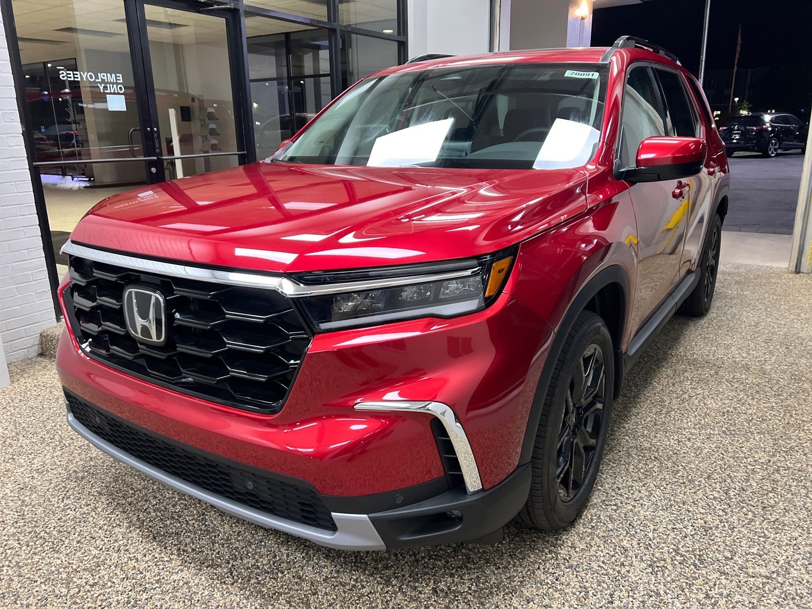 2025 Honda Pilot AWD Touring w/HPD Wheels