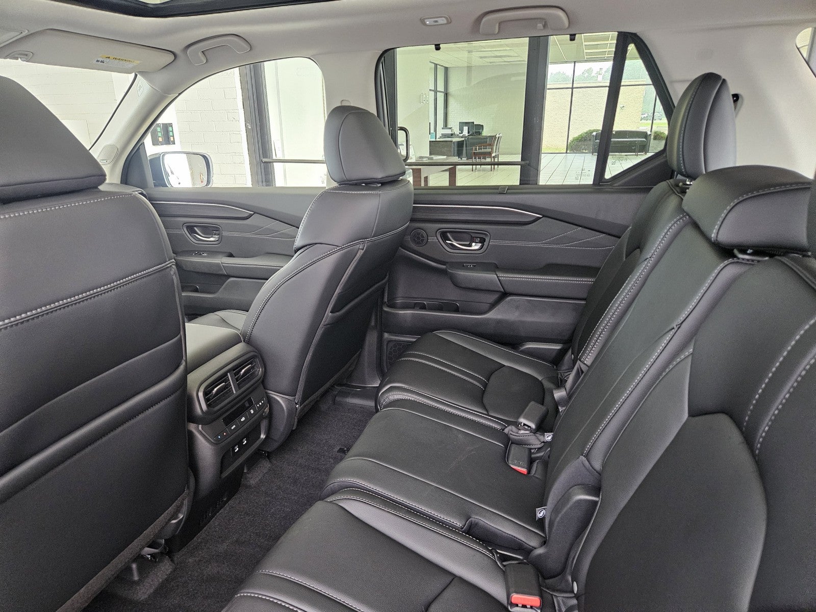 2026 Honda Pilot AWD Touring Blackout