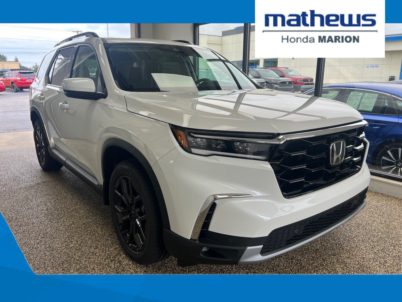 2025 Honda Pilot AWD Touring w/HPD Wheels