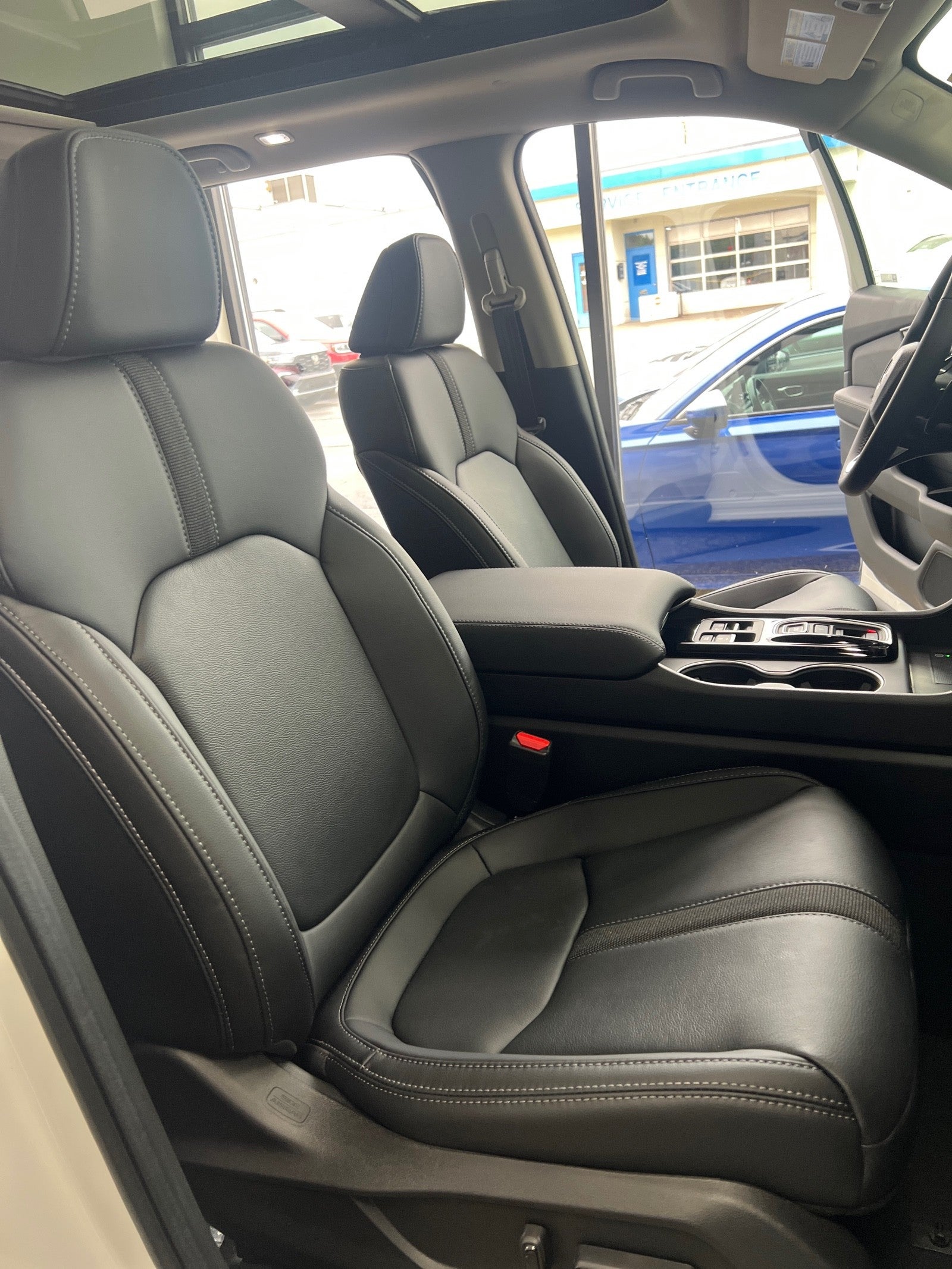 2025 Honda Pilot AWD Touring w/HPD Wheels