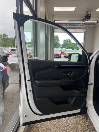 2025 Honda Pilot AWD Touring w/HPD Wheels