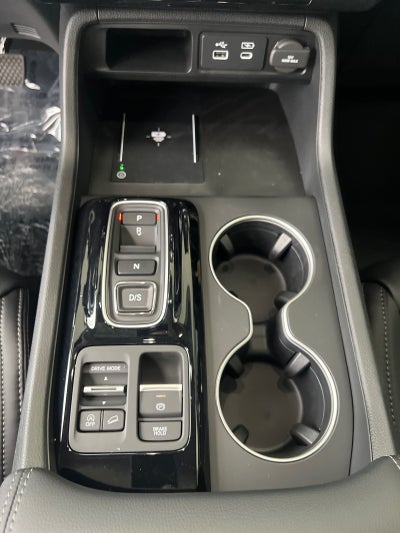 2025 Honda Pilot AWD Touring w/HPD Wheels