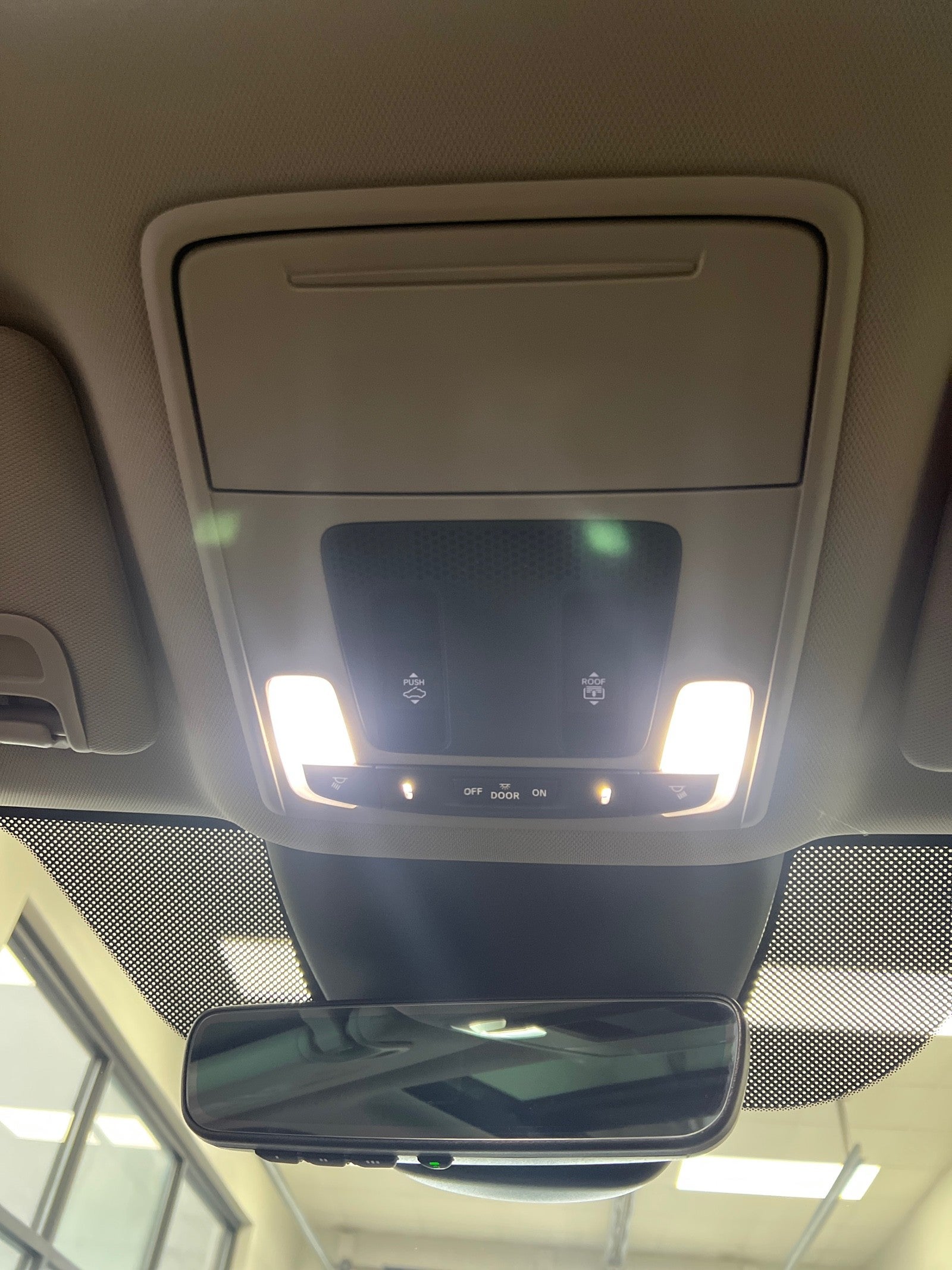 2025 Honda Pilot AWD Touring w/HPD Wheels