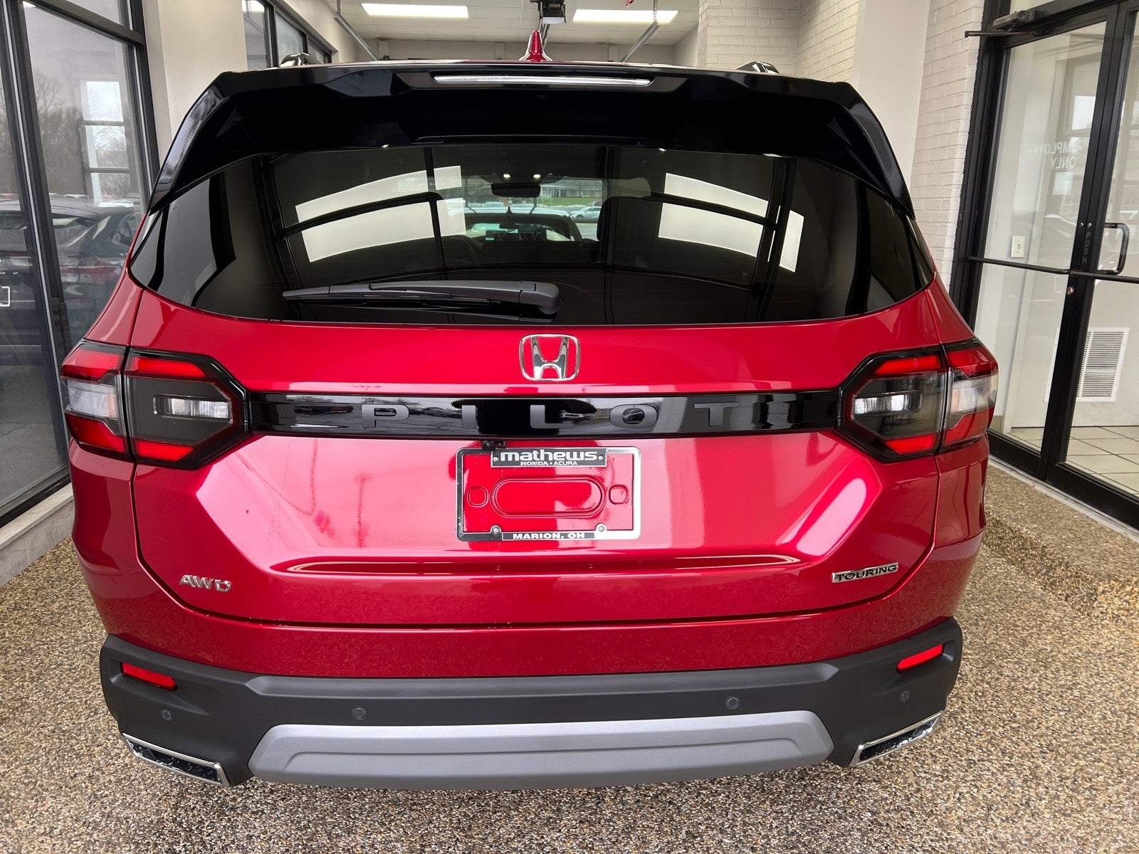 2025 Honda Pilot AWD Touring w/HPD Wheels