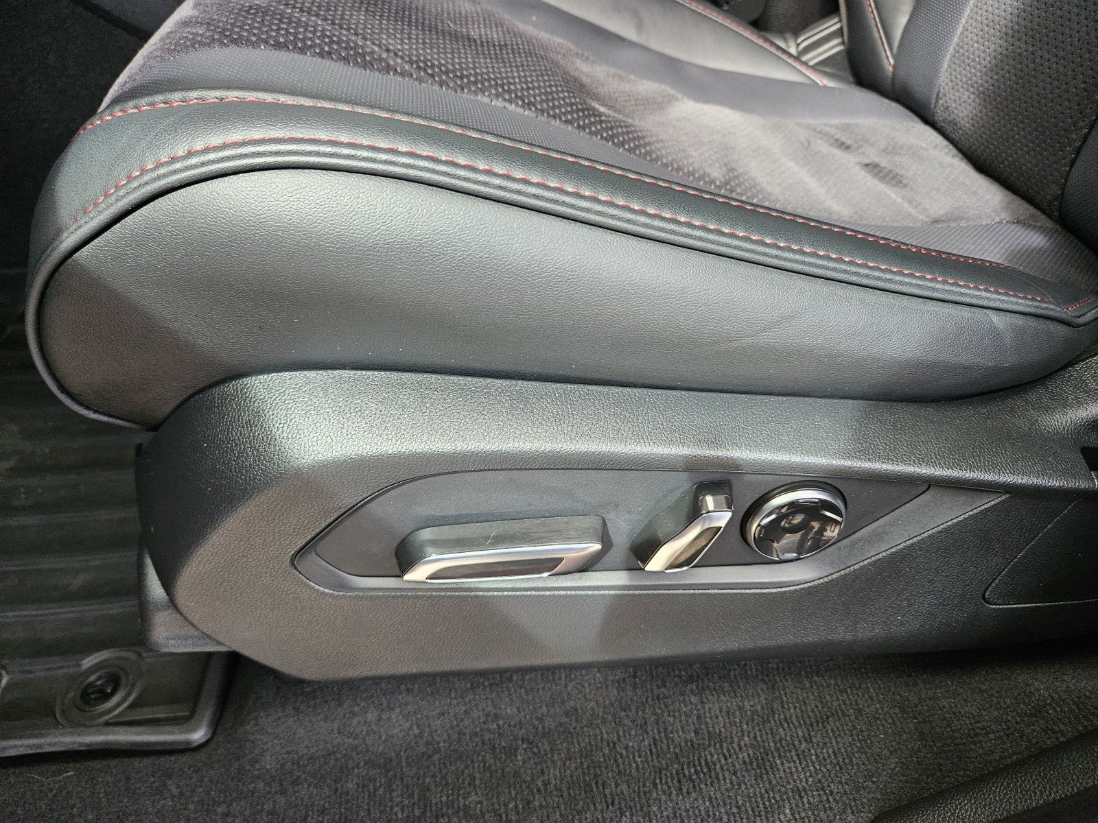 2025 Acura MDX w/A-Spec Package