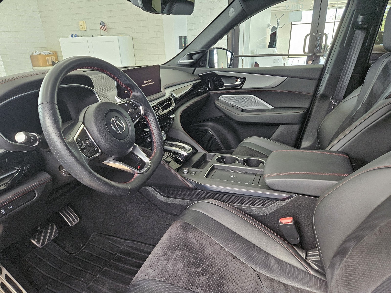 2025 Acura MDX w/A-Spec Package