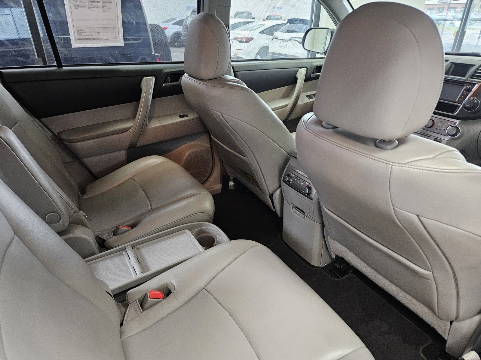 2013 Toyota Highlander SE