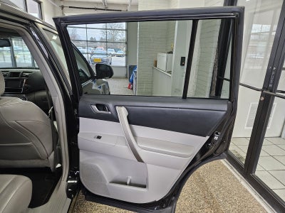 2013 Toyota Highlander SE