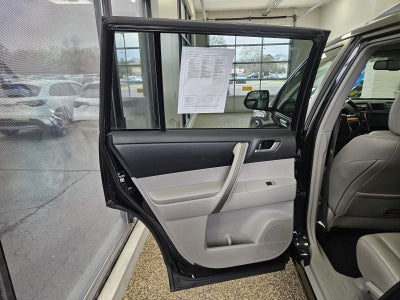 2013 Toyota Highlander SE