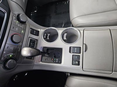 2013 Toyota Highlander SE