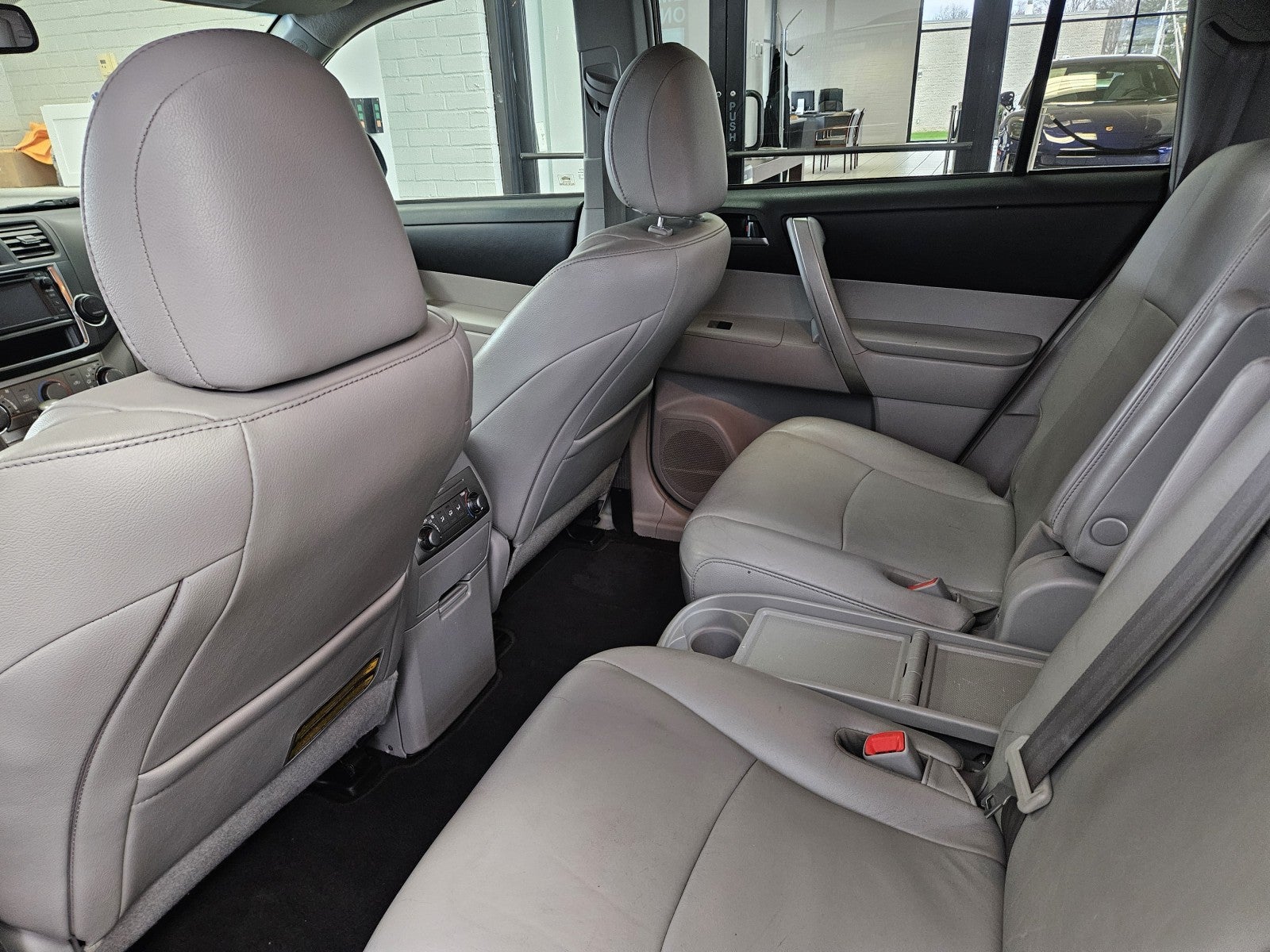 2013 Toyota Highlander SE