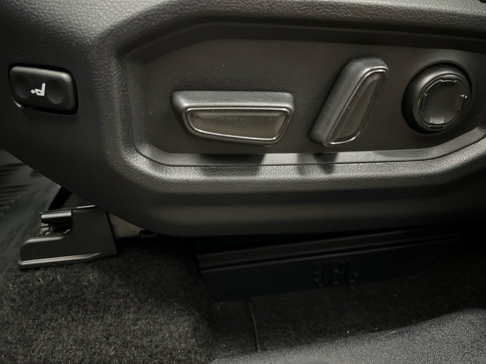 2023 Toyota Tundra 4WD Platinum