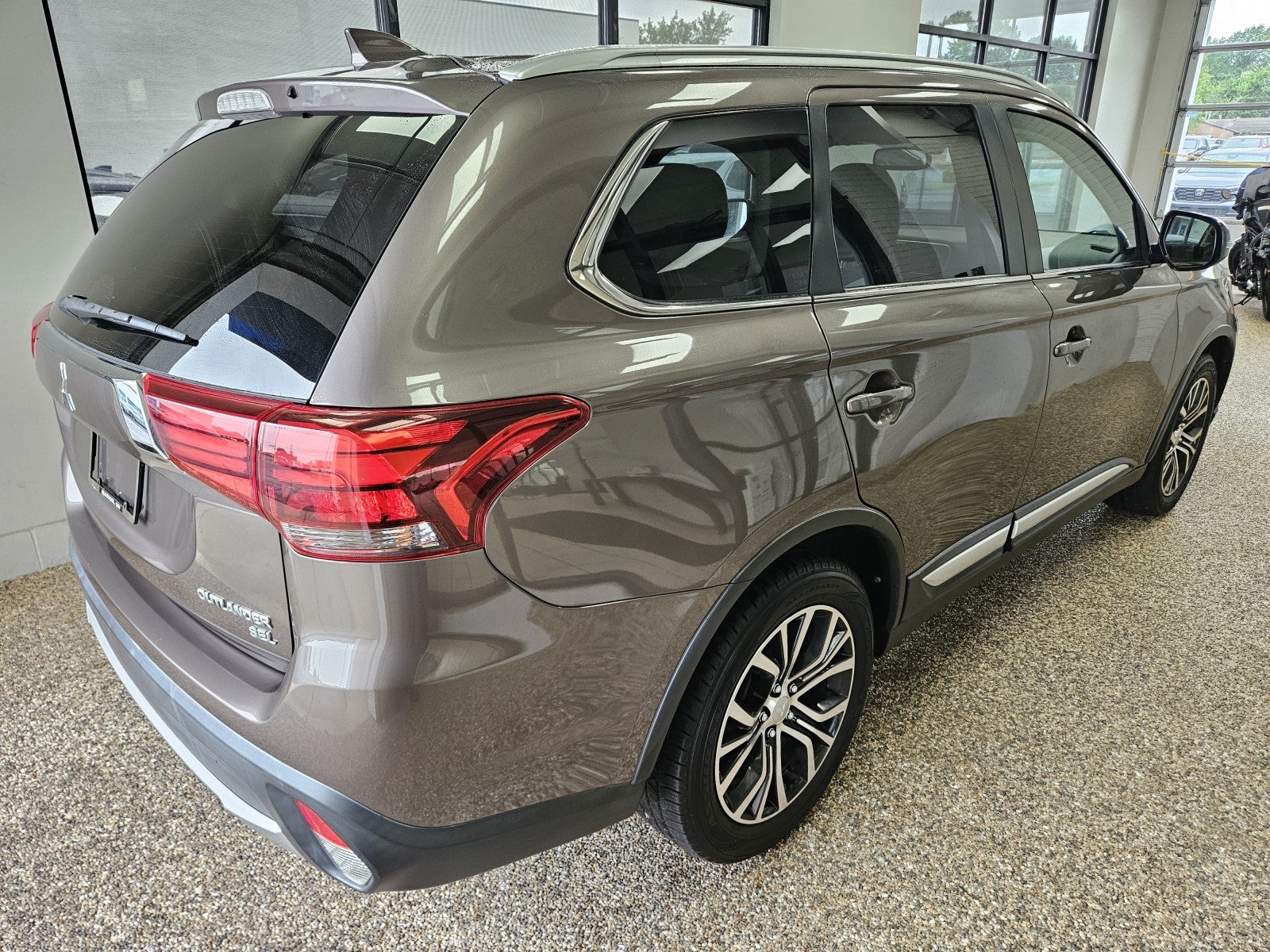 2018 Mitsubishi Outlander LE