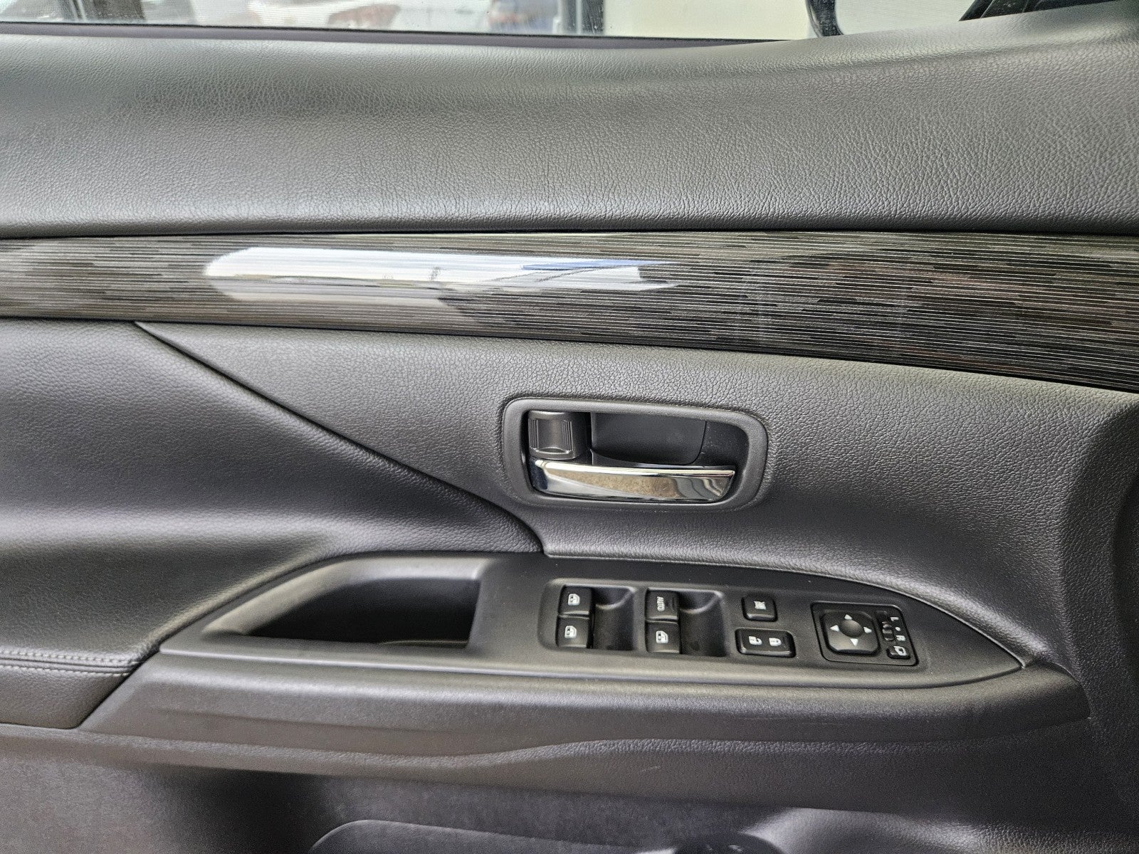 2018 Mitsubishi Outlander LE