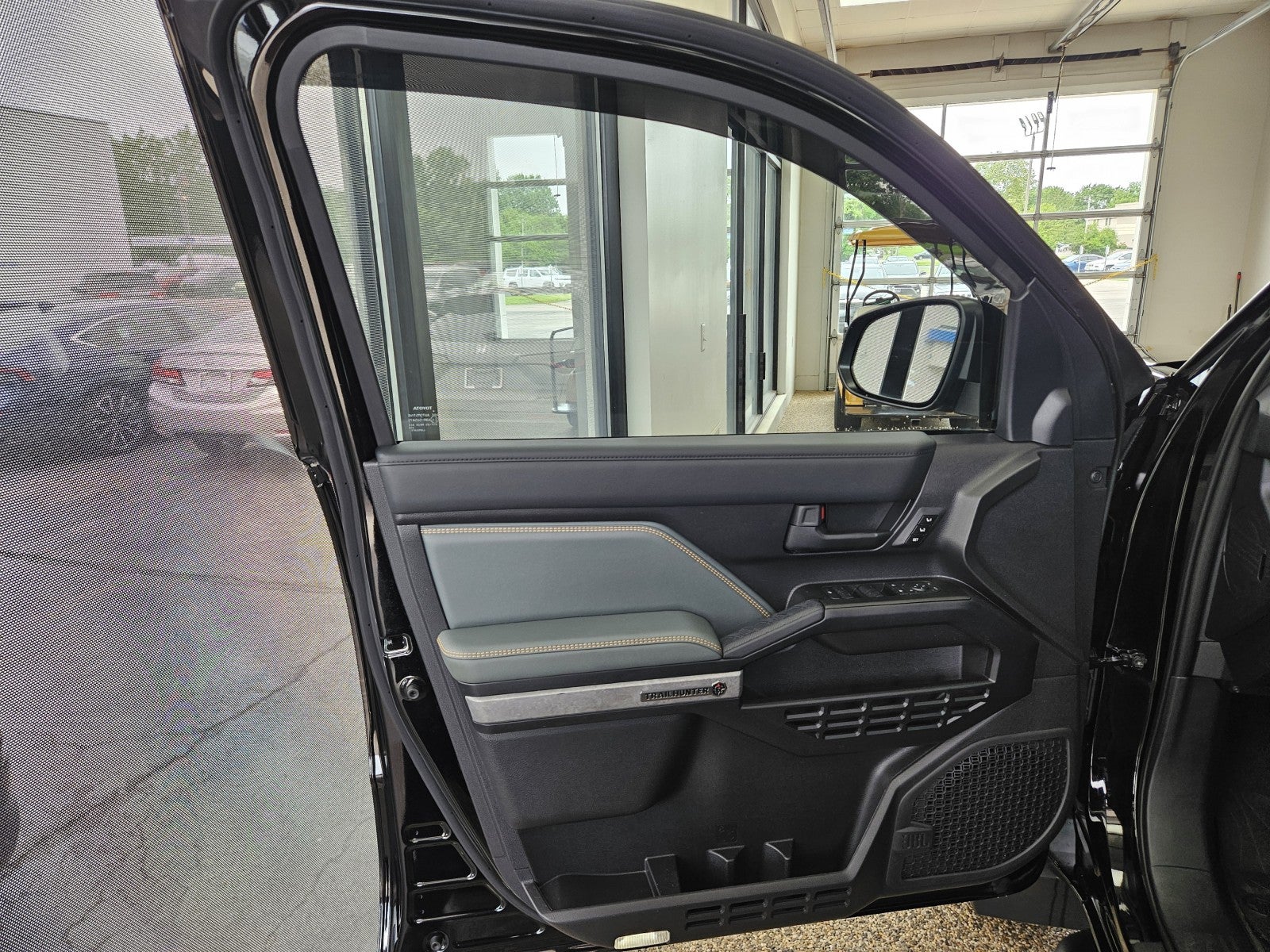 2025 Toyota 4Runner Hybrid Trailhunter