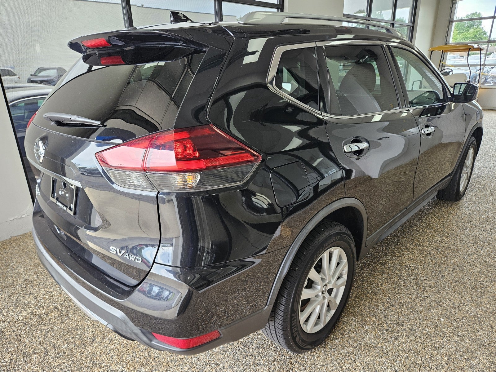 Used 2018 Nissan Rogue SV with VIN KNMAT2MV4JP578124 for sale in Marion, OH