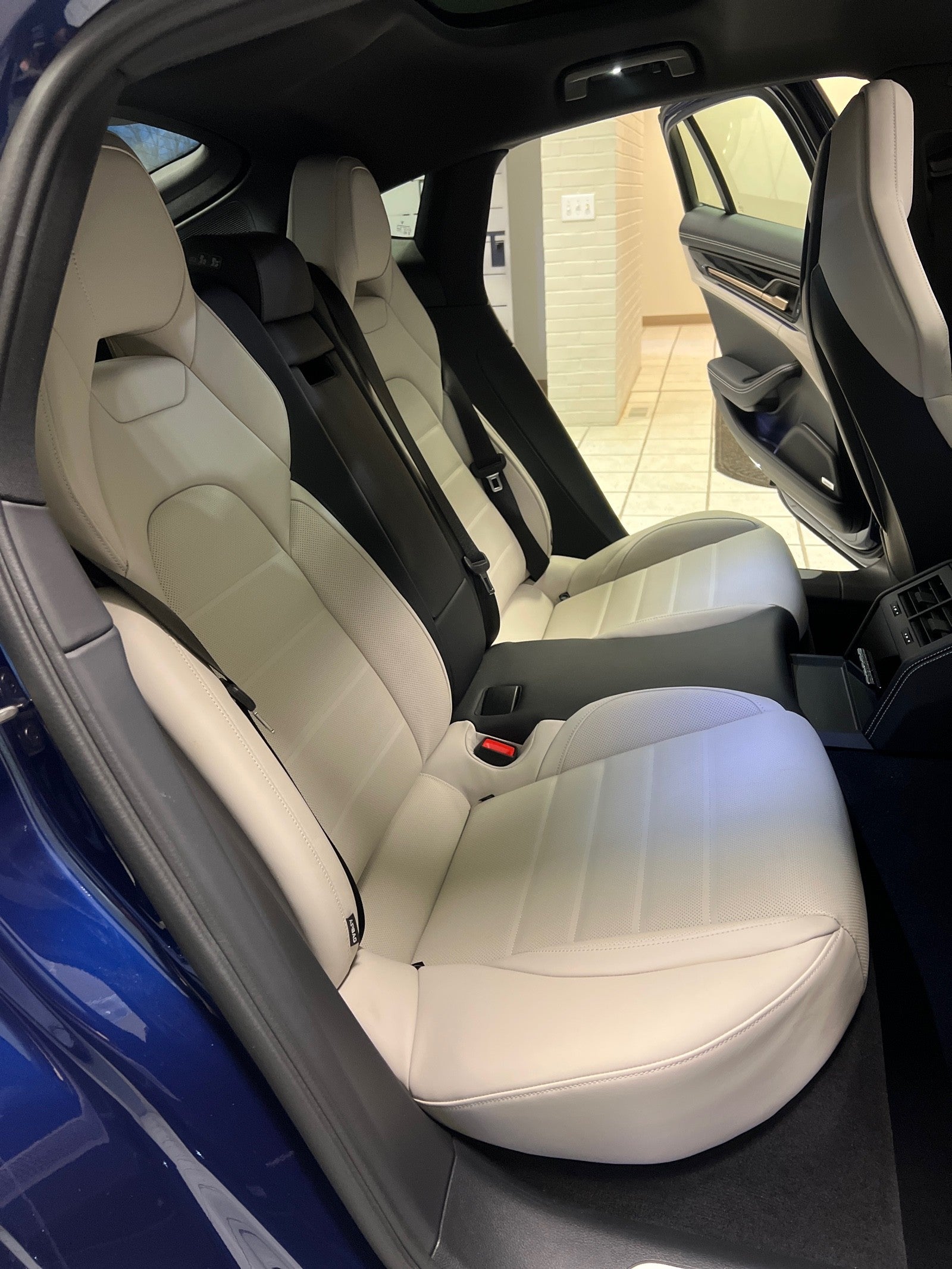 2024 Porsche Panamera 4