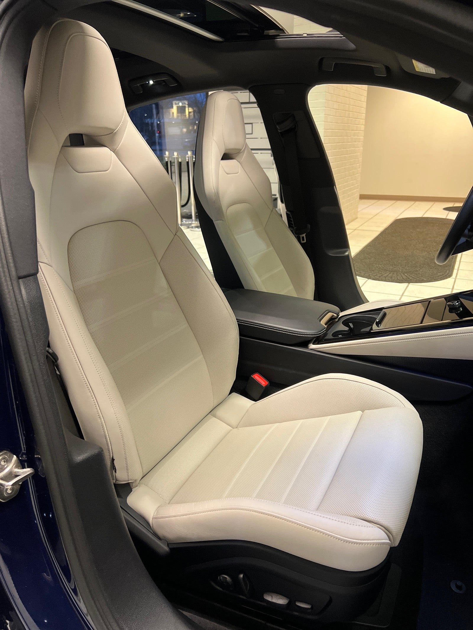 2024 Porsche Panamera 4