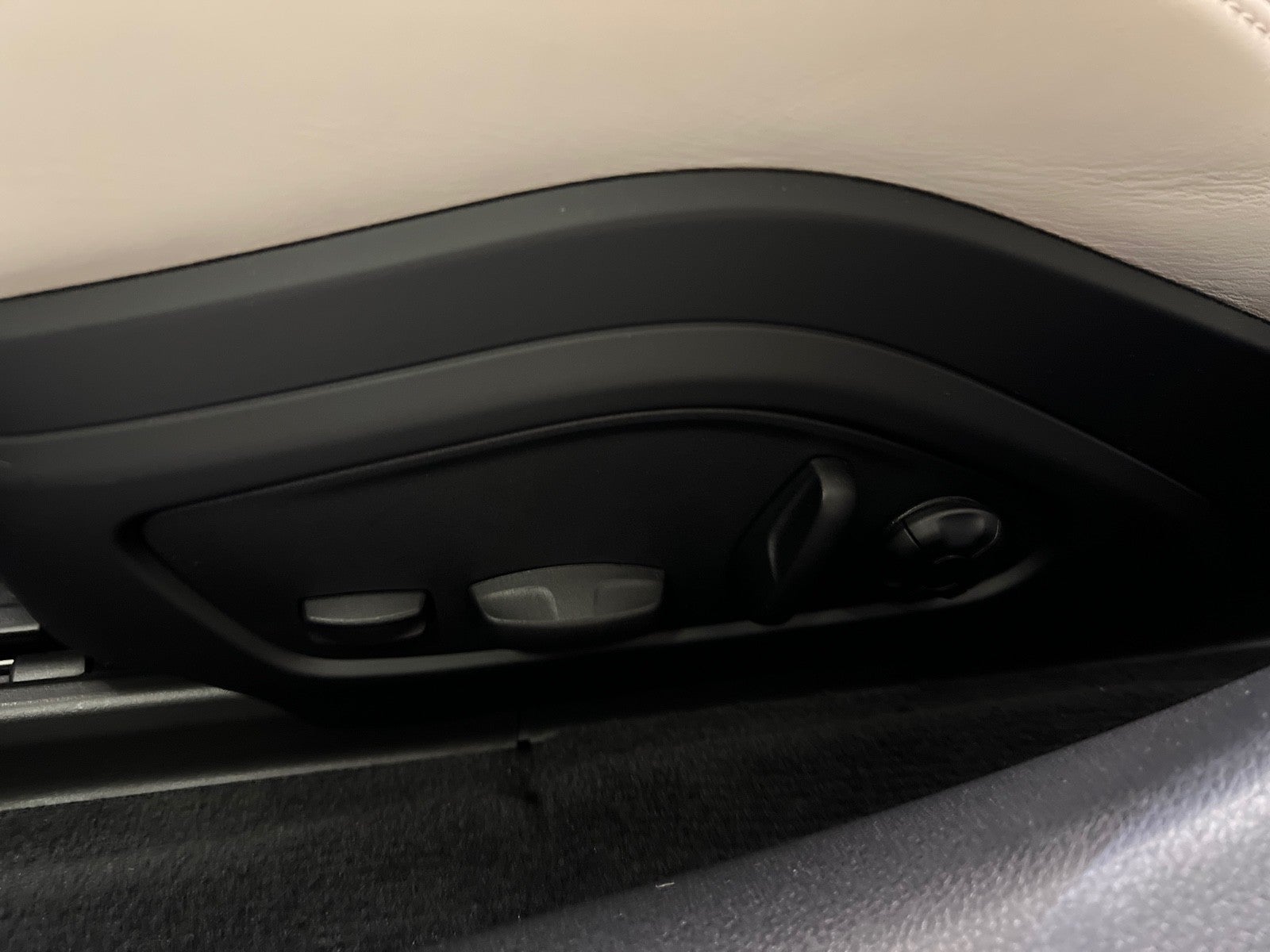 2024 Porsche Panamera 4