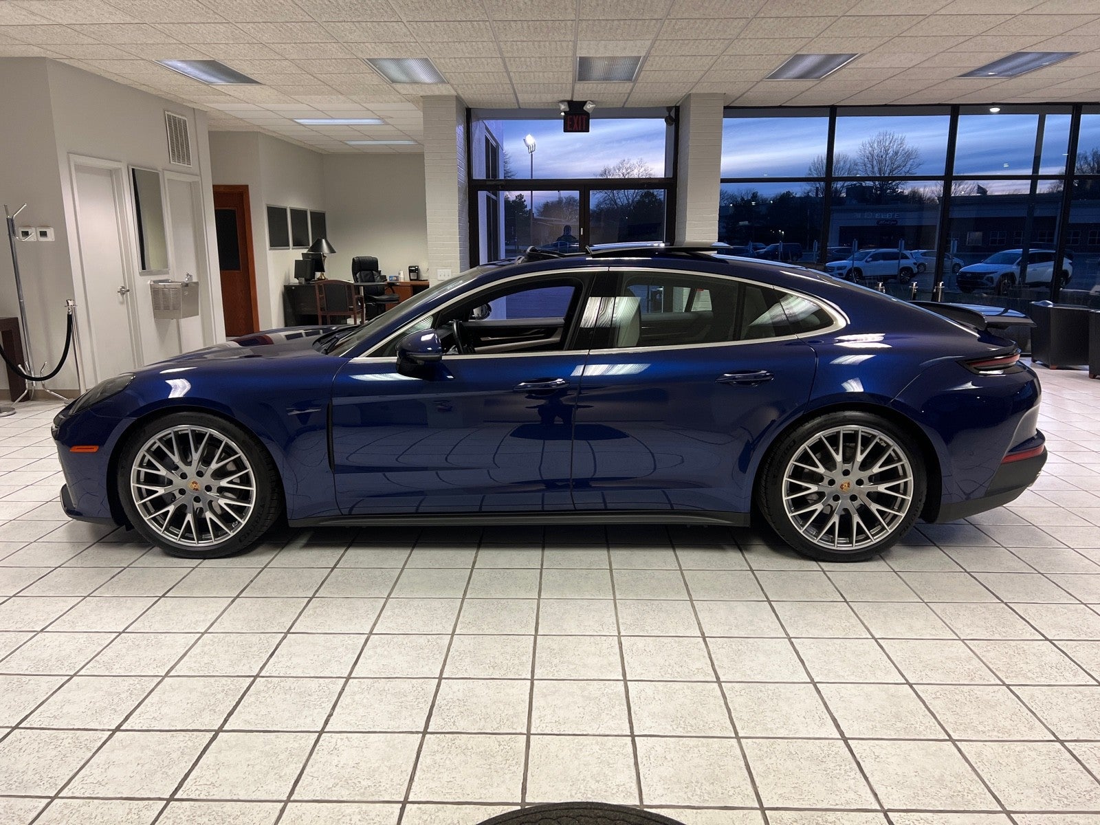 2024 Porsche Panamera 4